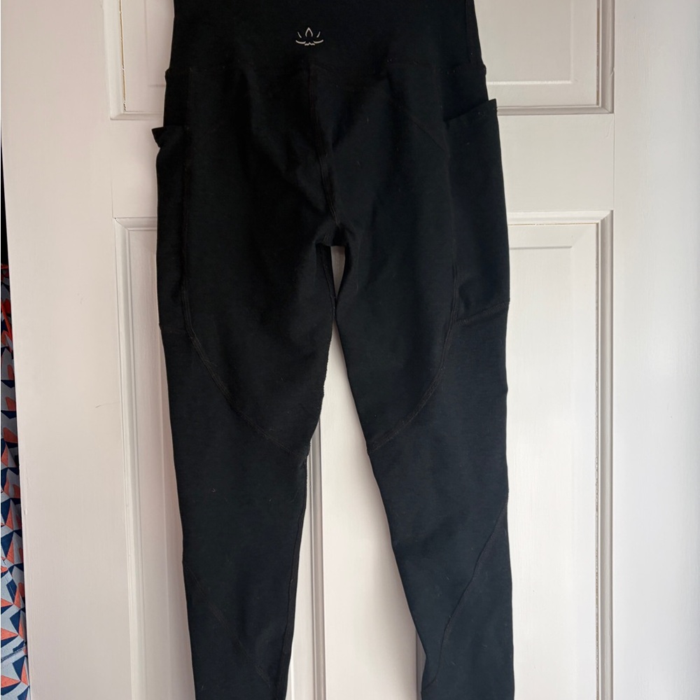 Beyond Yoga Black High-Rise Leggings with Subtle Logo